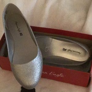 Size 10 size 10 silver flat shoes